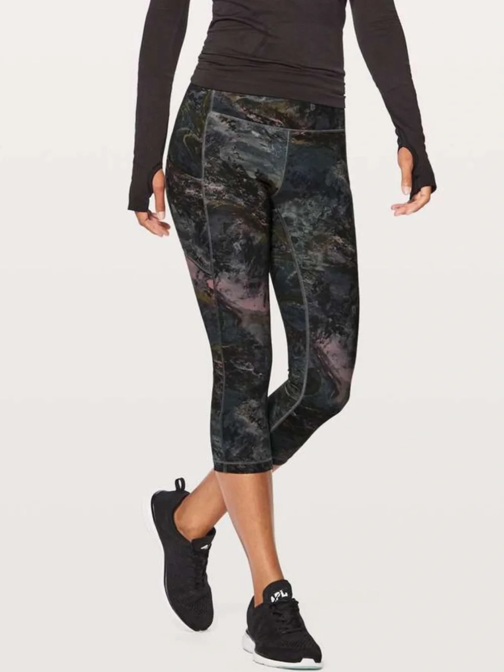 Lululemon Speed Up Crop in Radiant Multi color size 2